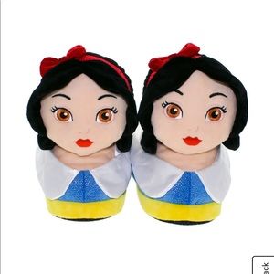 NWT Disney Snow White Slippers